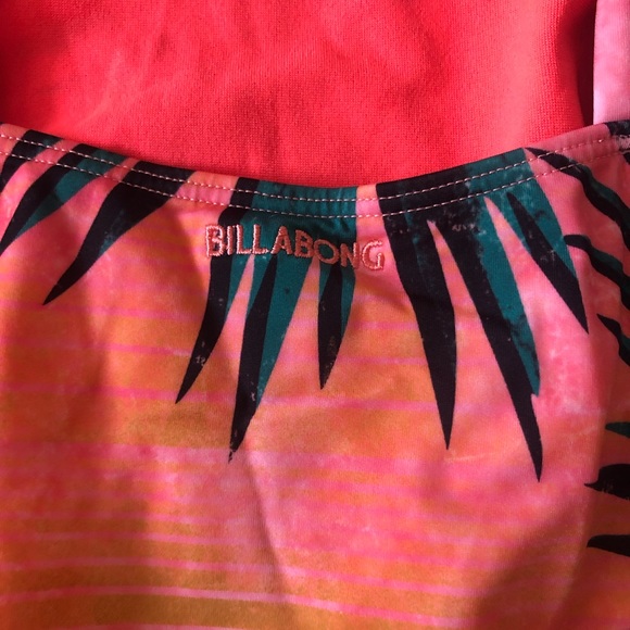 BRAND NEW ONE PIECE SWIMSUIT FROM BILLABONG - Picture 5 of 9